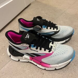 NWT 6.5 Reebok Floatzig symmetros women running shoe